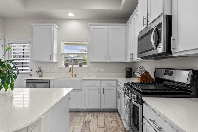 Building Photo - 6413 Mary Lewis Dr