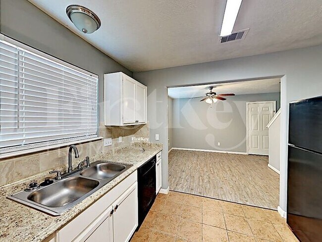 Building Photo - 2603 Cypress Island Dr