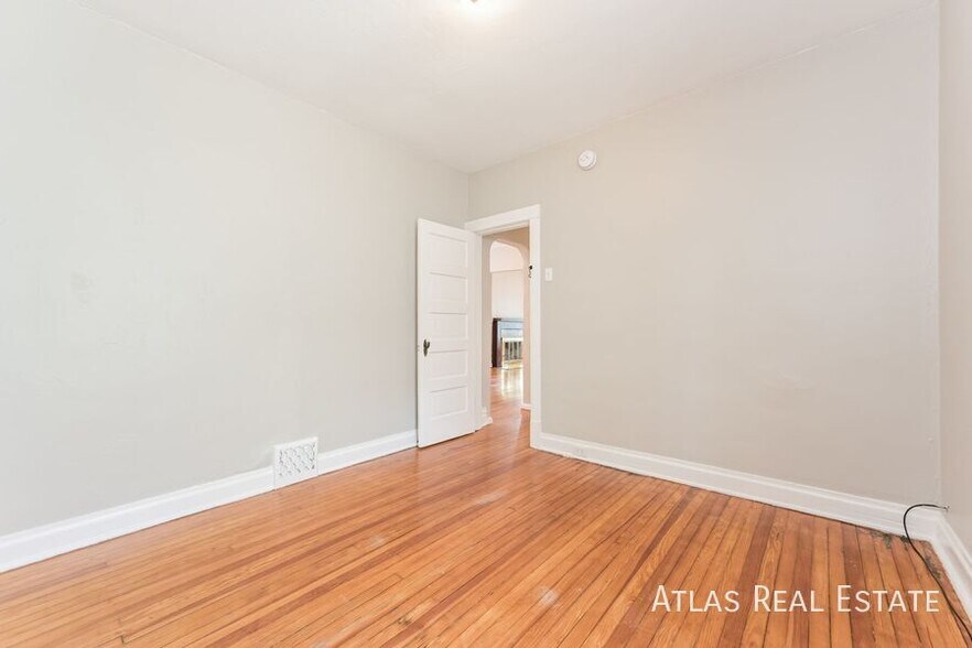 Building Photo - 3041 W 29th Ave