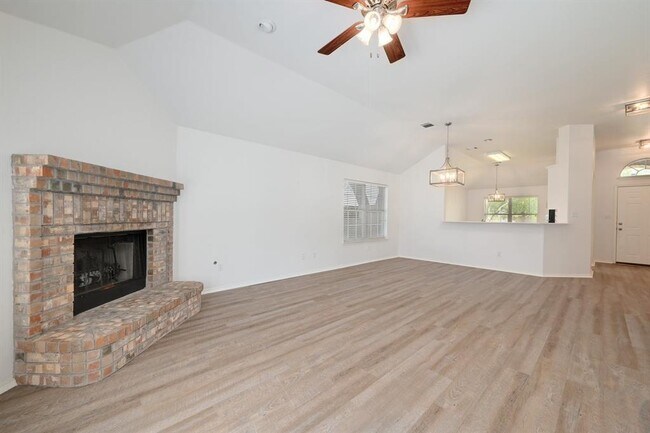 Building Photo - 2201 Portwood Bend Cove