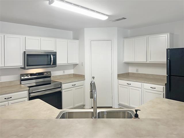 Building Photo - 7537 Lazy Spur Blvd