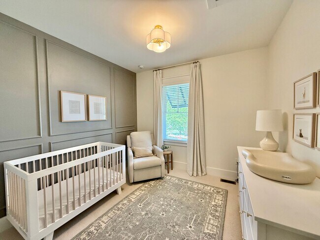 Building Photo - Stunning 3BD, 2.5BA Downtown Raleigh Home with Modern Updates, Large Fenced In Backyard, Fire Pit...