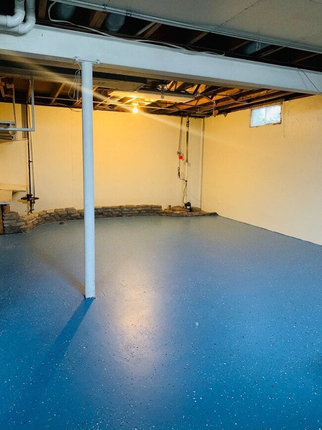 Building Photo - Now Available! Updated 4-Bedroom, 2-Bath Single-Family Home in Kenosha