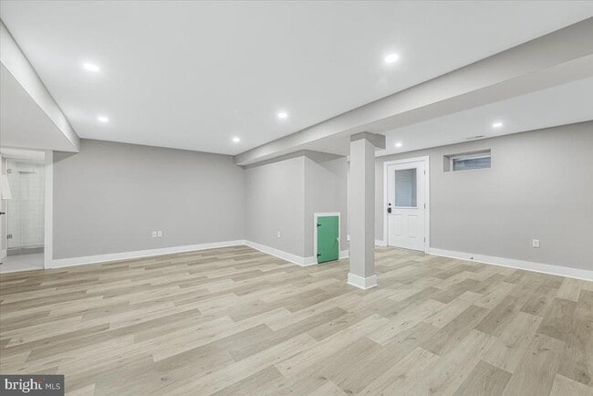 Building Photo - 901 Hobbs Dr