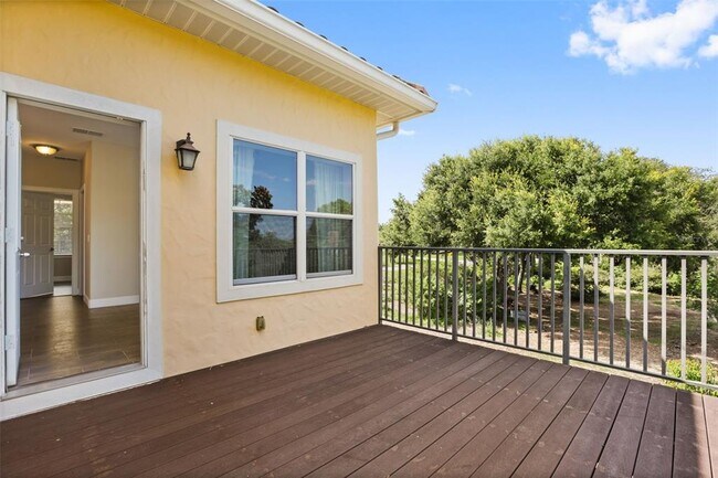 Building Photo - 5554 Palm Lake Cir