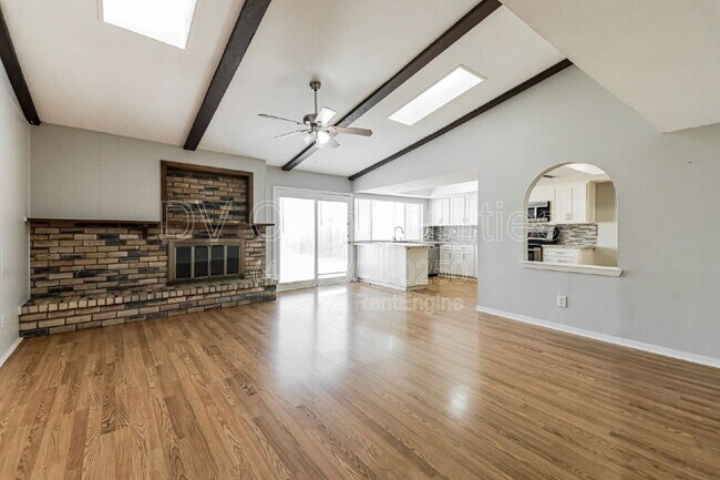 Building Photo - 409 Hardwood Trail