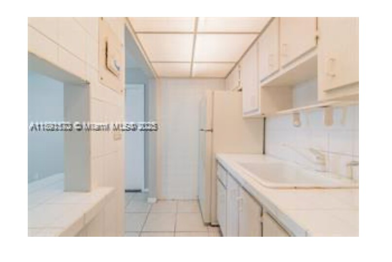 Building Photo - 4200 NW 3rd Ct