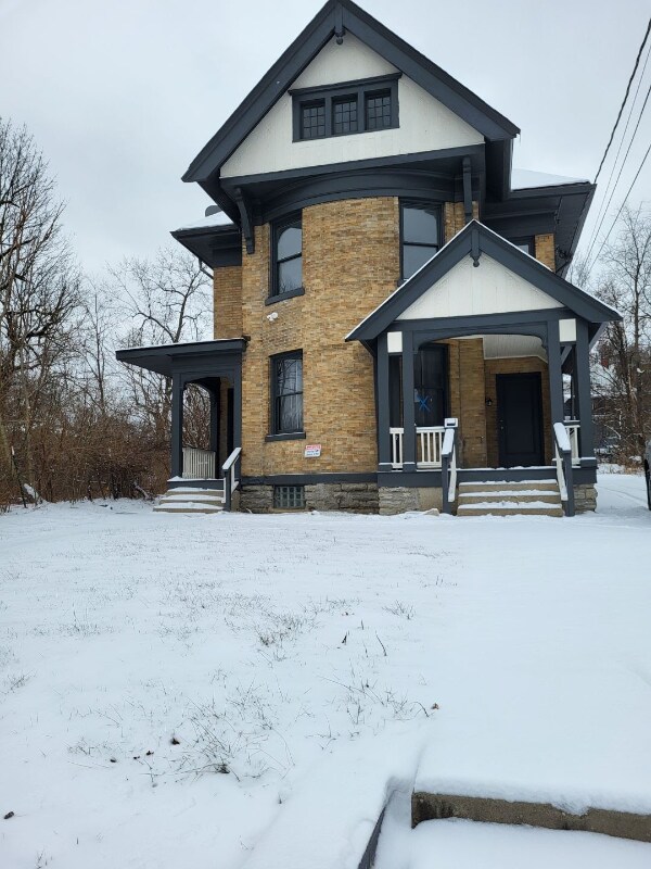 Building Photo - 599 Rockdale Ave