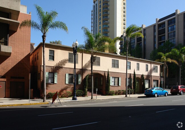Building Photo - Las Lomitas Apartments