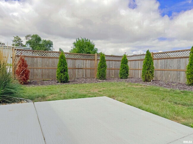 Building Photo - 7615 Walnut Bend Dr