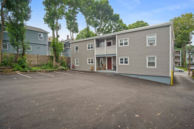 Building Photo - 25 Bailey St