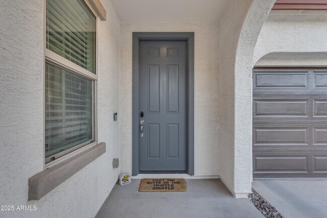 Building Photo - 3938 E Ficus Way