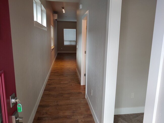 Building Photo - Beautiful Low Maintenance Home in Gated Community