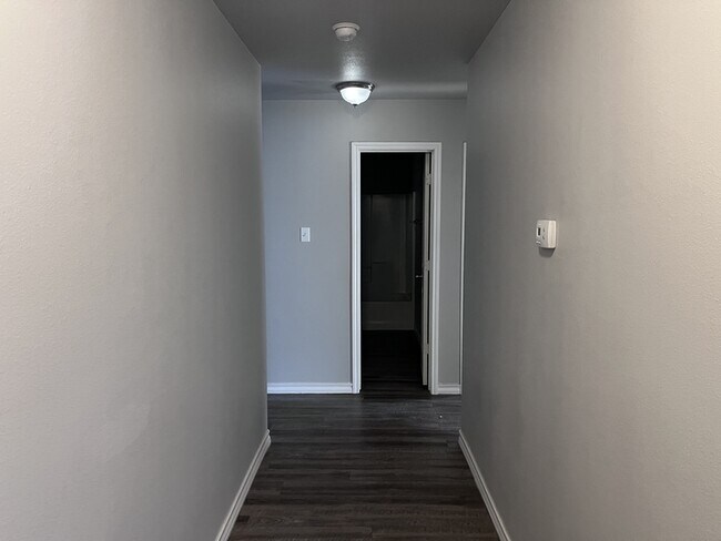 Building Photo - 3430 Itasca St