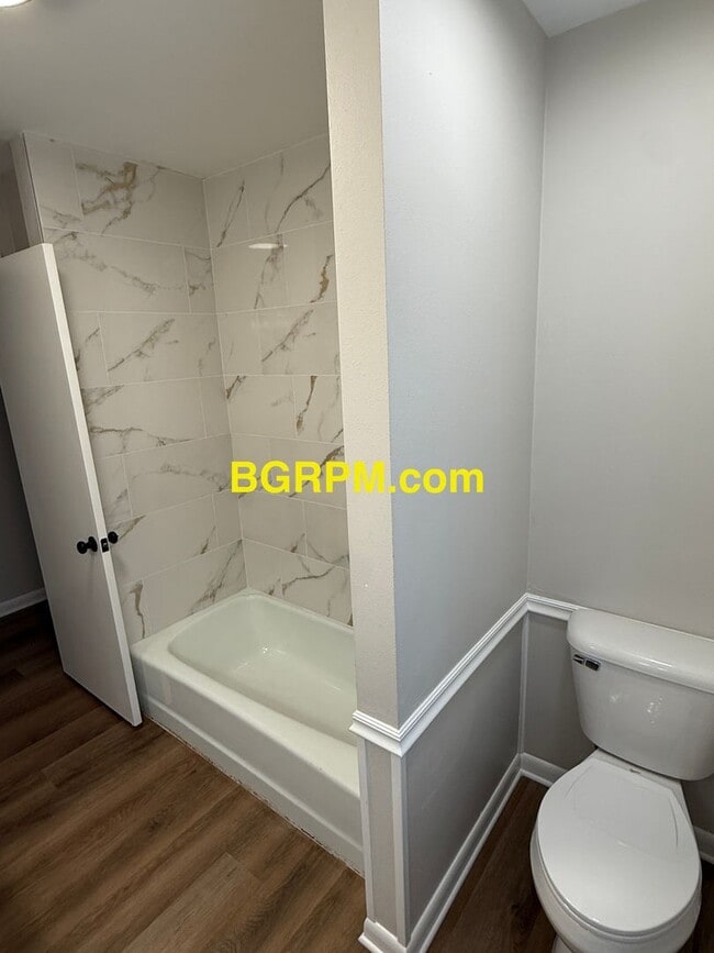 Building Photo - 3 BD 2 BA