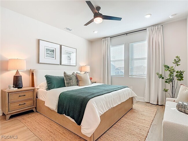 Building Photo - 8735 Catamaran Dr