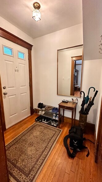 Building Photo - 209 Aspinwall Ave