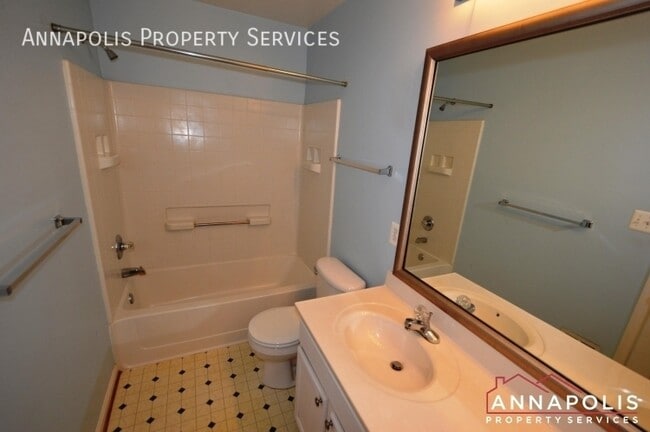 Building Photo - 66 Harbour Heights Dr