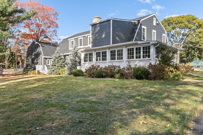 Building Photo - 849 Lake Ave