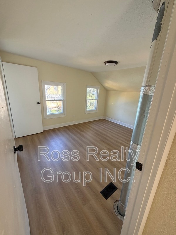 Building Photo - 1116 N Ontario St