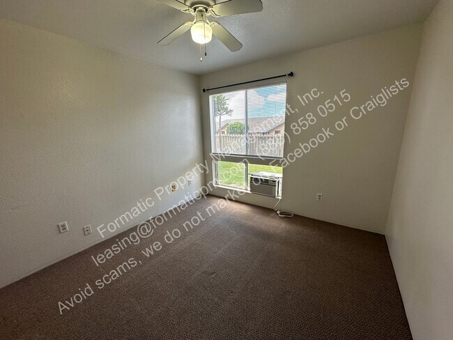 Building Photo - Charming Pet Friendly 2-Bedroom Home with ...