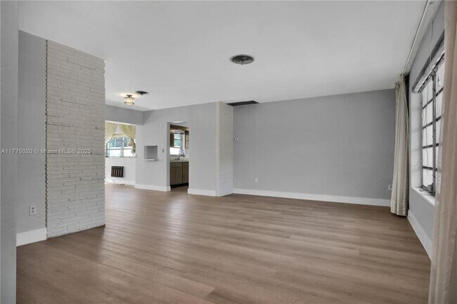 Building Photo - 3 bedroom in North Miami FL 33162