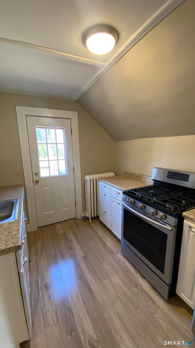 Building Photo - 88 Belleview Ave