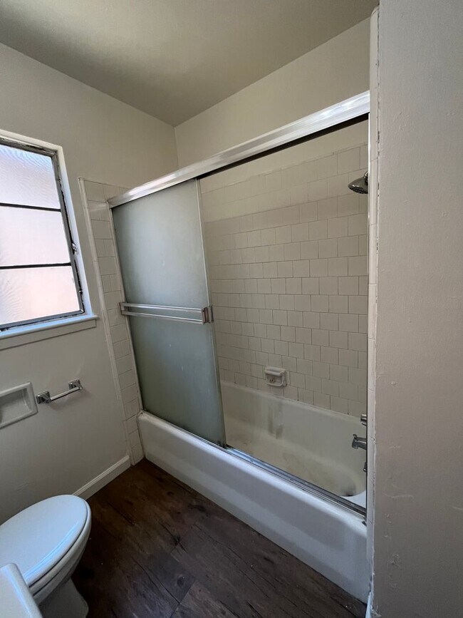 Building Photo - Charming Home for rent coming soon!