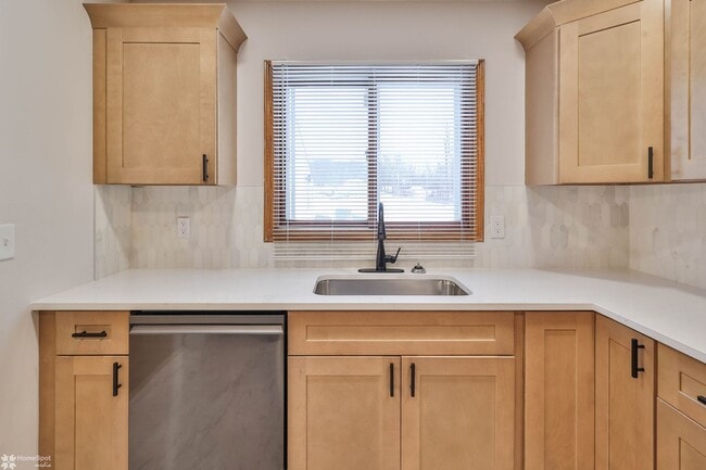 Building Photo - Charming Newly Renovated Ranch-Style Home for Rent in the Desirable East Penn School District