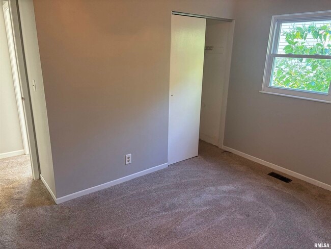 Building Photo - 3813 W Brighton Ave