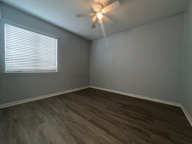 Building Photo - Port Orange 3 bed & 2 bath home