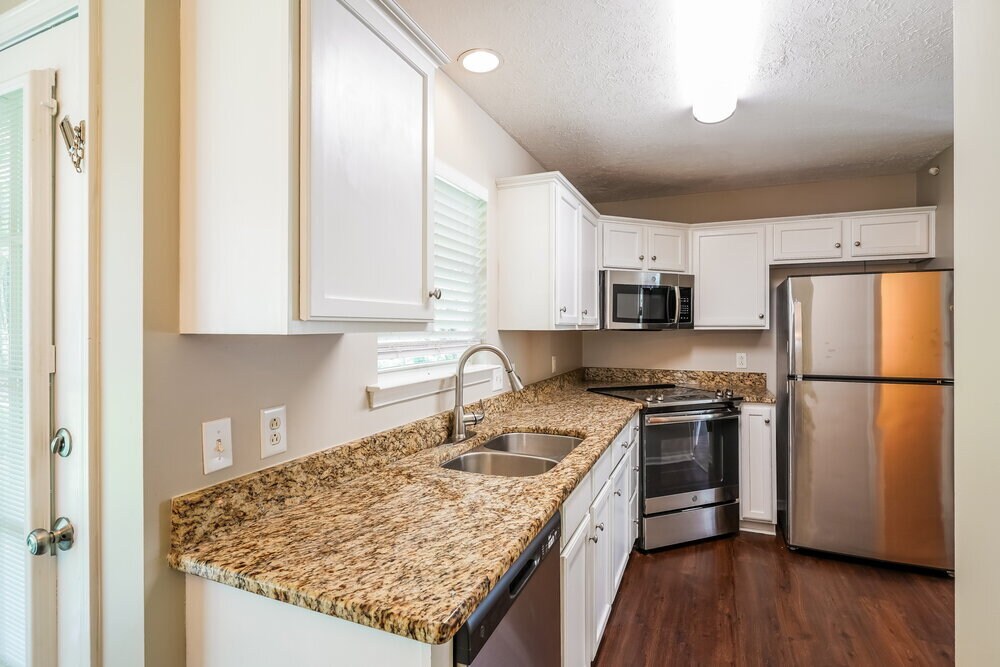 Building Photo - 131 Braxton Ln E