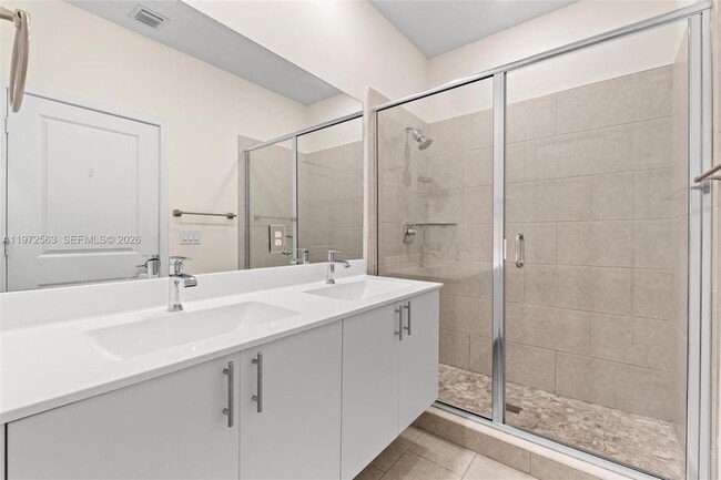 Building Photo - 4546 NW 83rd Ave