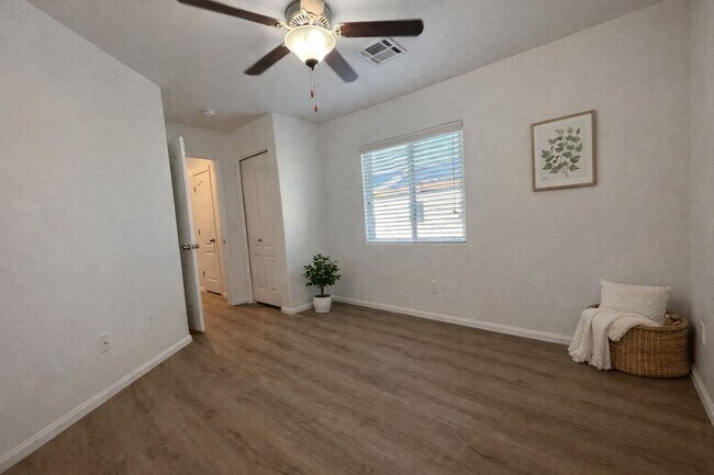 Building Photo - Modern 3-BDR Home in Gated Las Vegas Community | Solar Panels | EV-Ready Garage