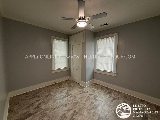 Building Photo - Affordable & Spacious 2-Bedroom in Convenient Orangeburg Location