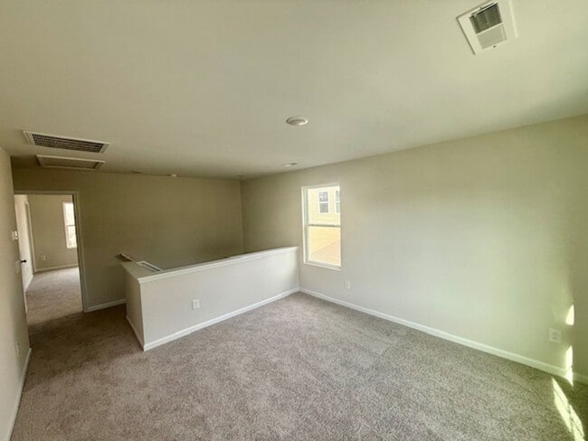 Building Photo - Two bedroom, 2.5 bath townhome in Ridge Creek, Whitsett