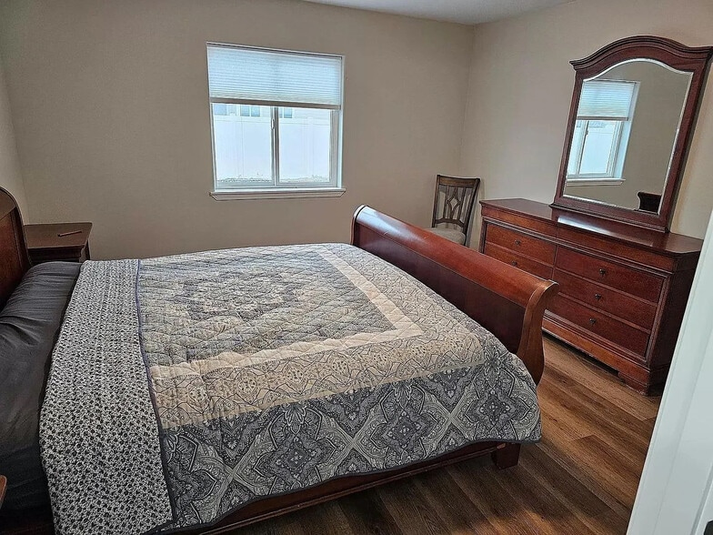 Building Photo - 2393 Pacific St