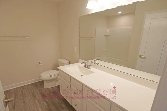 Building Photo - 312 Fairfield St