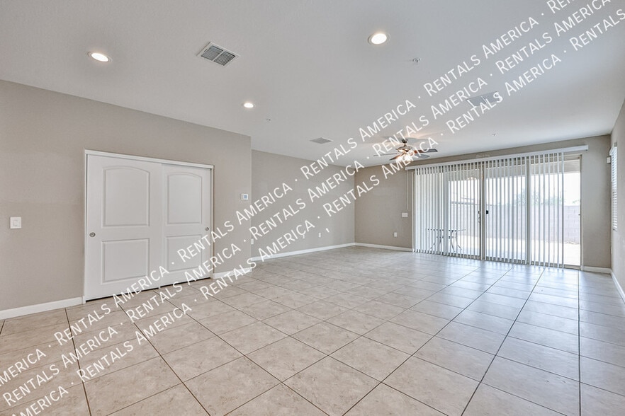 Building Photo - 30041 W Earll Dr
