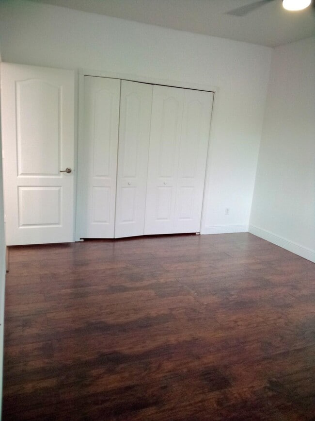 Building Photo - 3926 Sabal Way