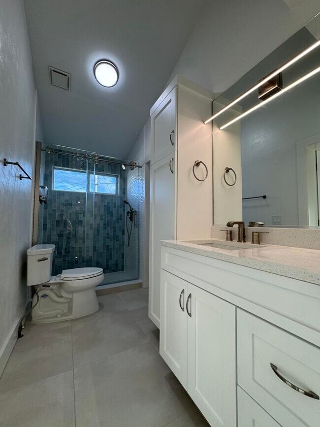 Building Photo - 2/2 plus Bonus Room in Ormond By the Sea