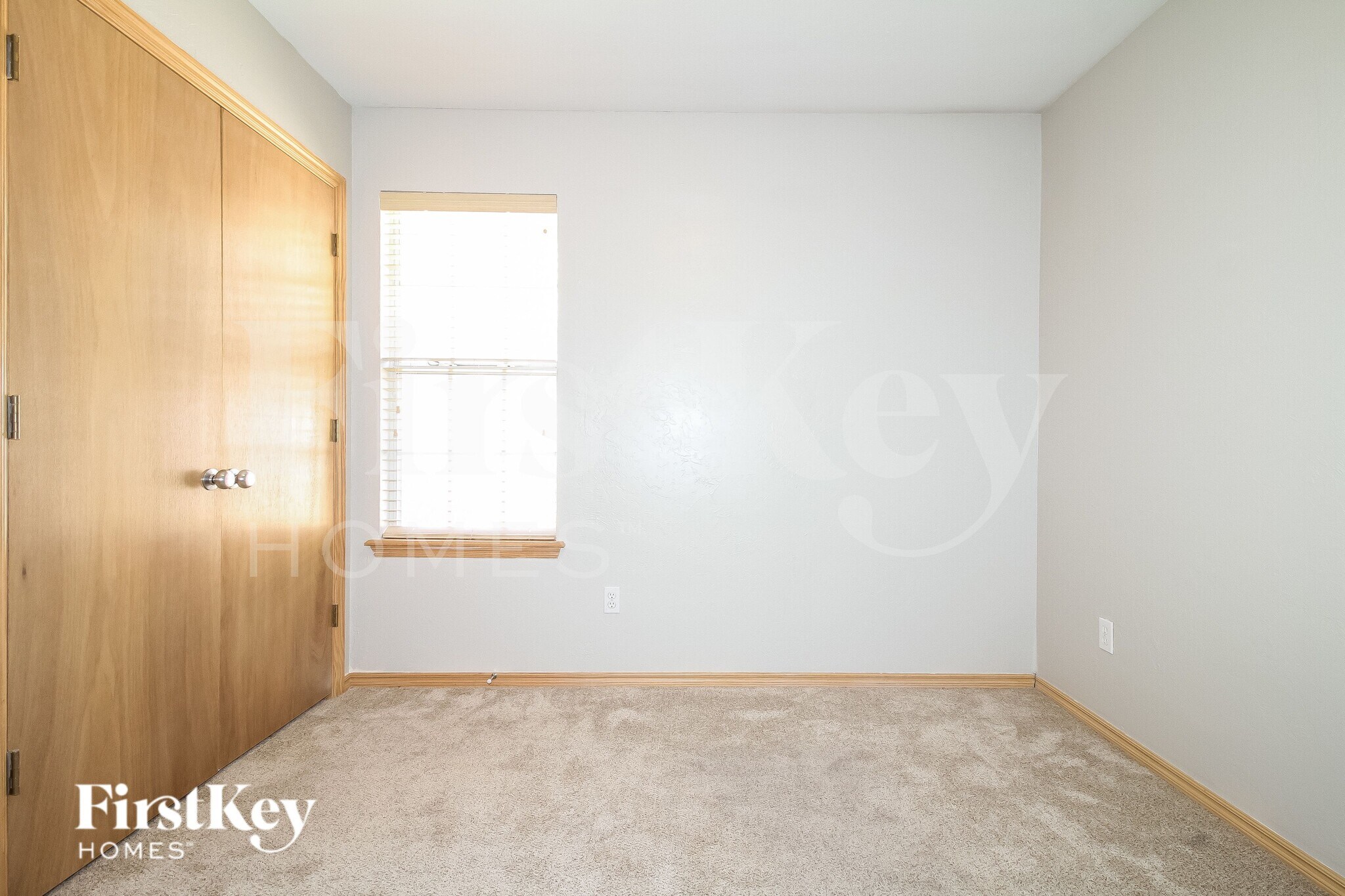 Building Photo - 732 Taber Ln