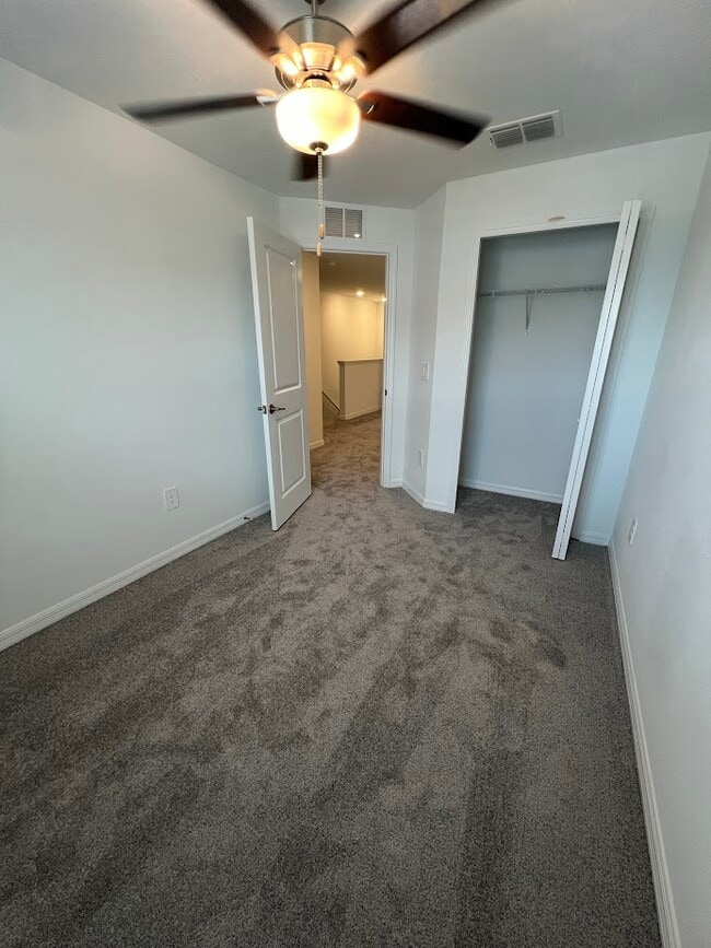 Building Photo - 254 Tulip Banded Wy