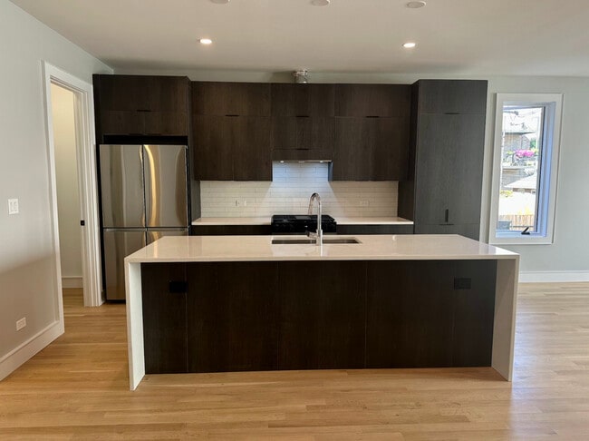 Building Photo - 4243 N Damen Ave