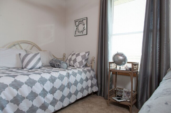 Building Photo - 543 Lulu Ln