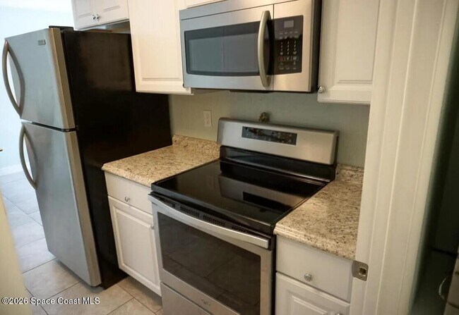 Building Photo - 2130 Forest Knoll Dr NE