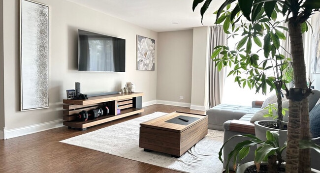 Building Photo - 190 S Wood Dale Rd