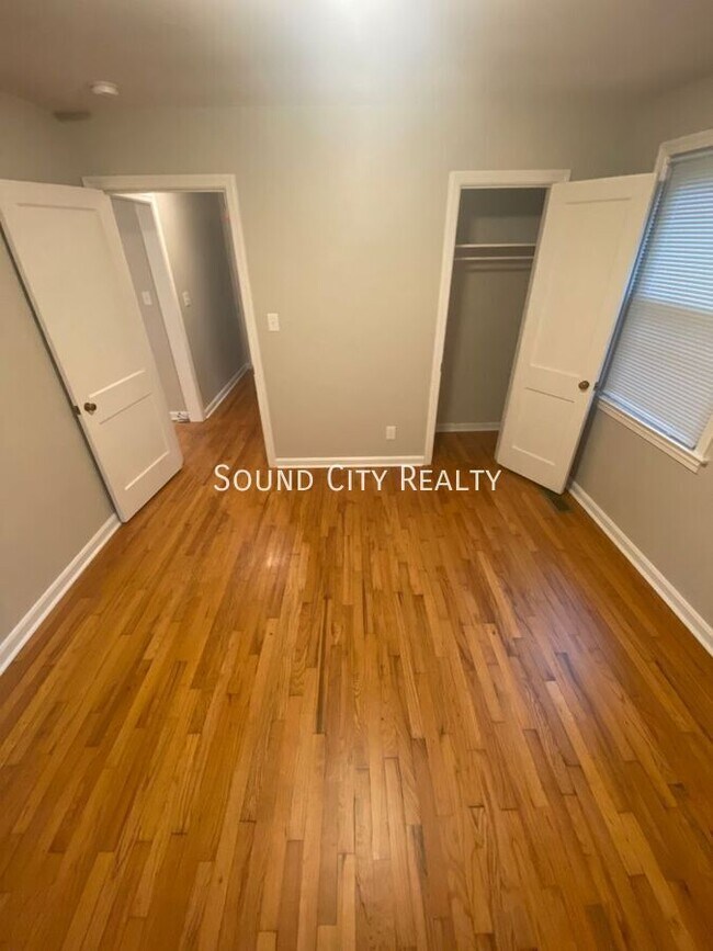 Building Photo - 265 Sunrise Ave