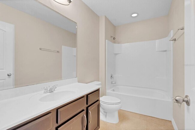 Building Photo - 1578 Softshell St