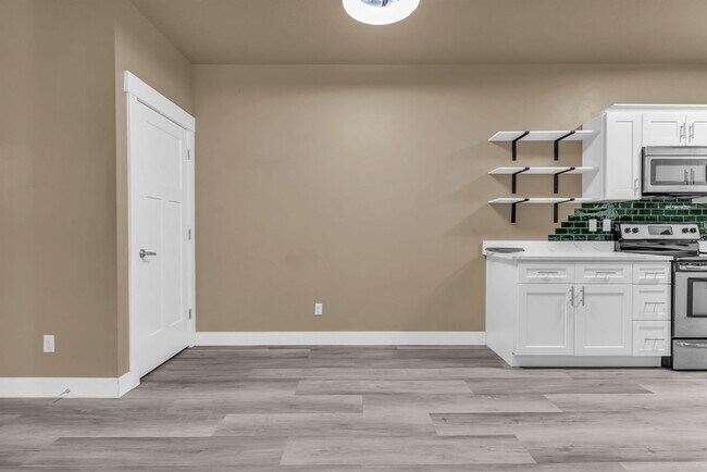 Building Photo - Ranch Landing Condo